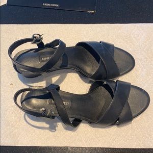 Black comfortable sandals